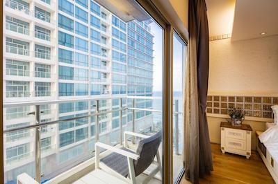 لتوز ویلیج کندتل نها ترانگ