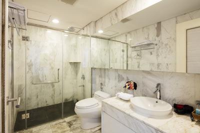 لتوز ویلیج کندتل نها ترانگ