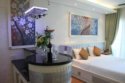 لتوز ویلیج کندتل نها ترانگ