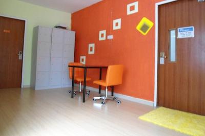 تراولر@اسگ-هاستل