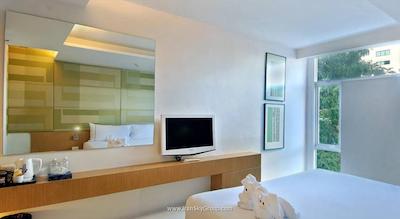 له فنیکس سوخومویت 11 بانکوک