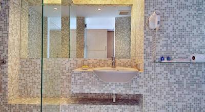 له فنیکس سوخومویت 11 بانکوک