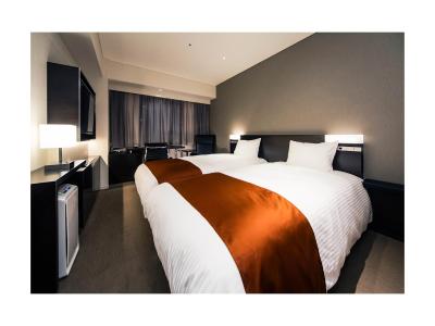 دیوا رینت هتل جینزا