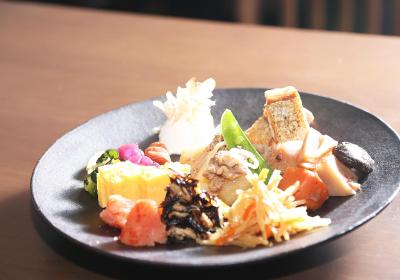 دیوا رینت هتل جینزا