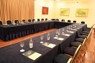 ابا فنسکا هتل