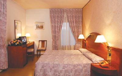 هتل رینا کریستینا