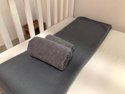 اسلیپ شیپ پوکت هاستل