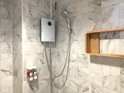 اسلیپ شیپ پوکت هاستل