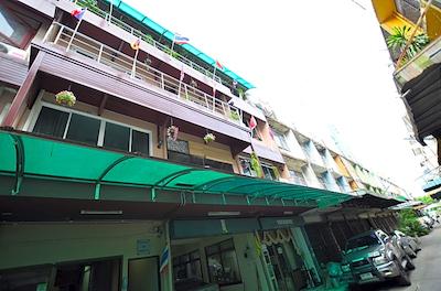 دکور دو هاستل