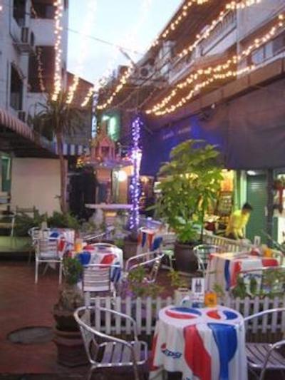 سواسدی بنگلومپو این