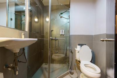 د بلاکز هاستل