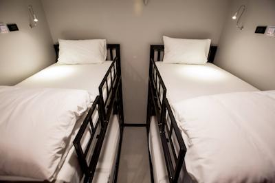 د بلاکز هاستل