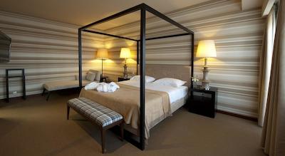 گراند د لوسُ