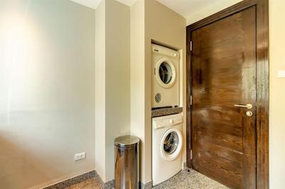 د سلادون بانکوک