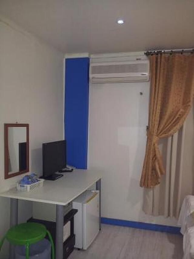 تراولرسا اسئوول هستل