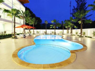 کلیر هاوس ریزورت