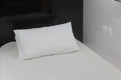 وینتیج این بوتیک هاستل