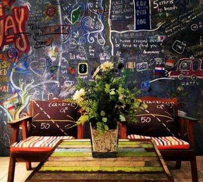 کاتا بای دی این