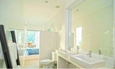 گرند بلو اوشن ویو پول سوئیت