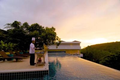 گرند بلو اوشن ویو پول سوئیت