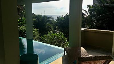 گرند بلو اوشن ویو پول سوئیت