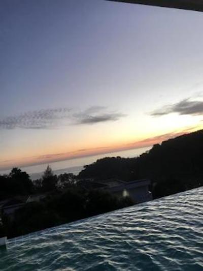 گرند بلو اوشن ویو پول سوئیت