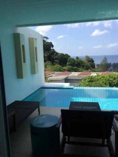 گرند بلو اوشن ویو پول سوئیت