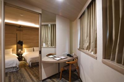 ایست دراگون هتل