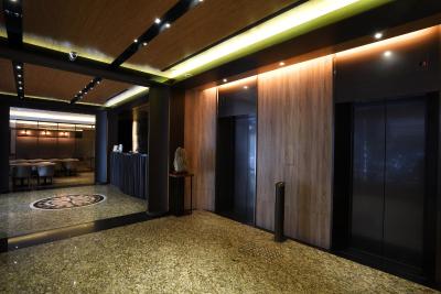 ایست دراگون هتل