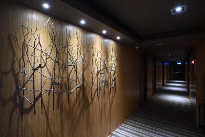 ایست دراگون هتل