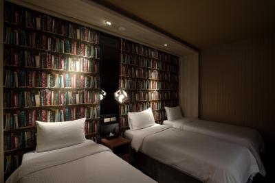 ایست دراگون هتل