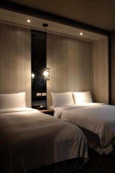 ایست دراگون هتل