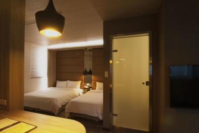 ایست دراگون هتل