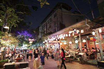 ساواسدی هاوس