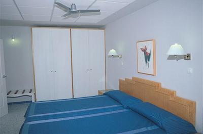 سرواتور ترازامار اند سان سویت