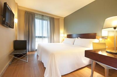 تریپ اسالامانکا منتالوو هتل