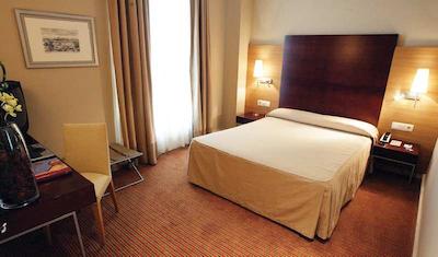 تریپ اسالامانکا منتالوو هتل