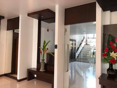 سانگ سرن هوس