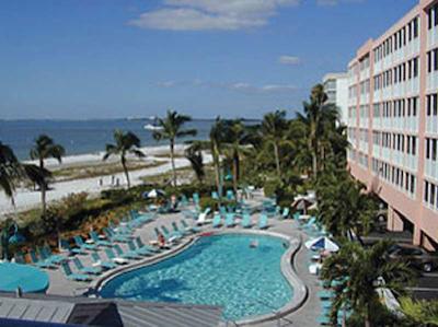 پینک شل بیچ ریزرت اند مارینا