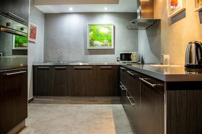 مدینا لفت اند اسپا