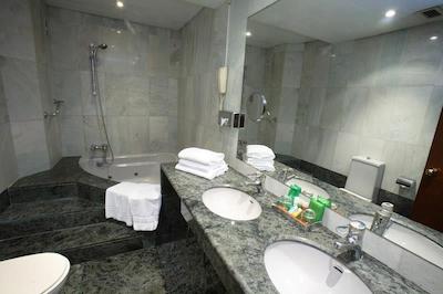 چیک اند باسیک ولوت