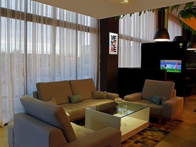 ایبیز استیلز پوسُ آلگر