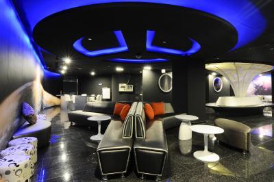 اسپاس این هنجیانگ برانچ