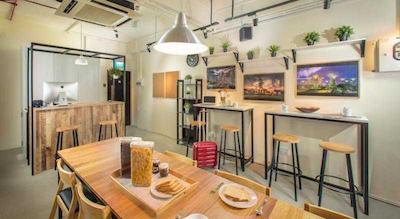 کوارترز هاستل