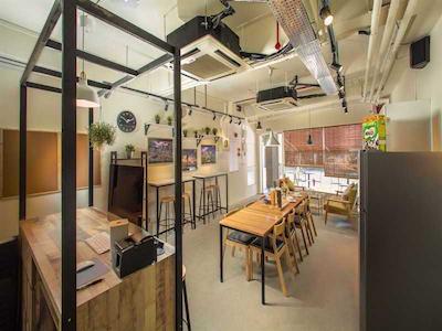 کوارترز هاستل