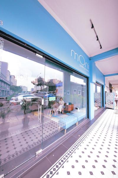 مونی گالری هاستل