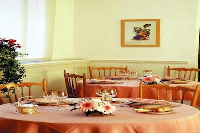 هتل تورینگ ولنز اند بیوتی