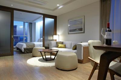 اُکلود هتل گاننام