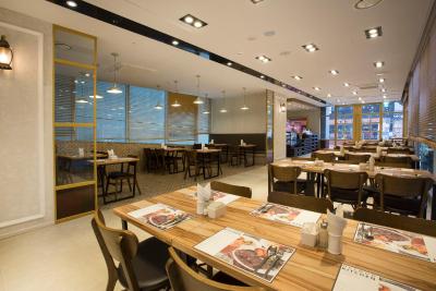 اُکلود هتل گاننام