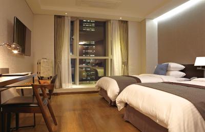 اُکلود هتل گاننام